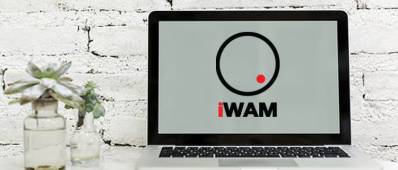 ordinateur avec logo iWAM ordinateur avec logo iWAM